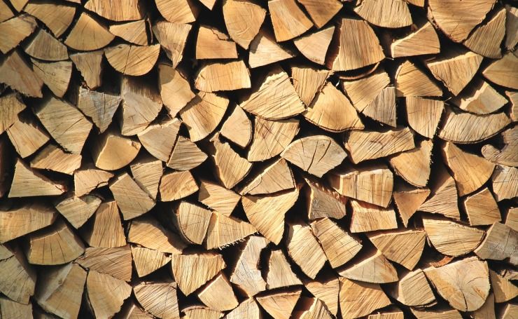 Brennholz und Brennstoffe